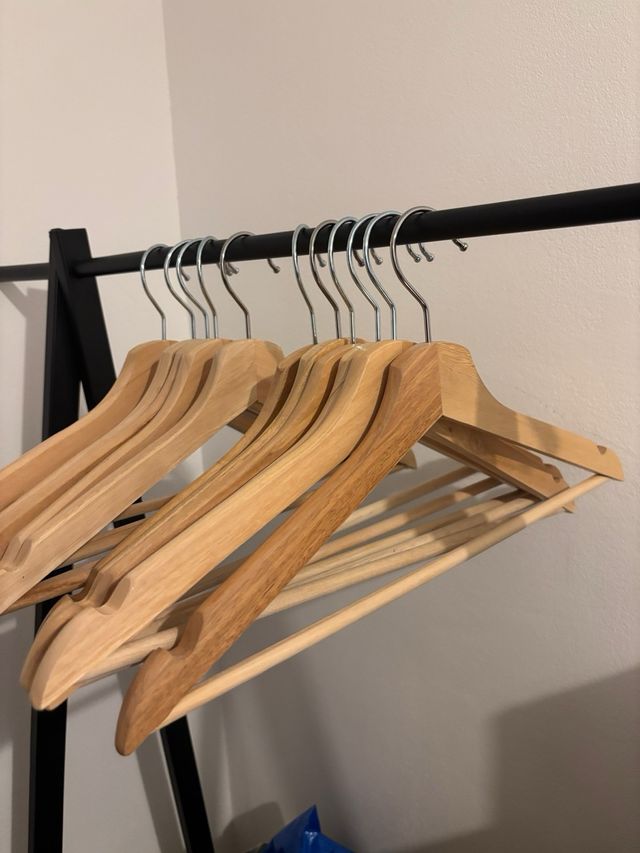 10 Perchas Madera - Marrón