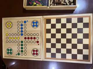 Juegos de mesa madera clásicos
