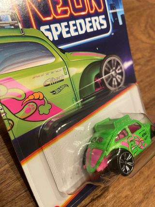 Hot Wheels Neon Speeders VW Beetle