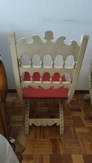 4 Sillas lacadas blancas vintage