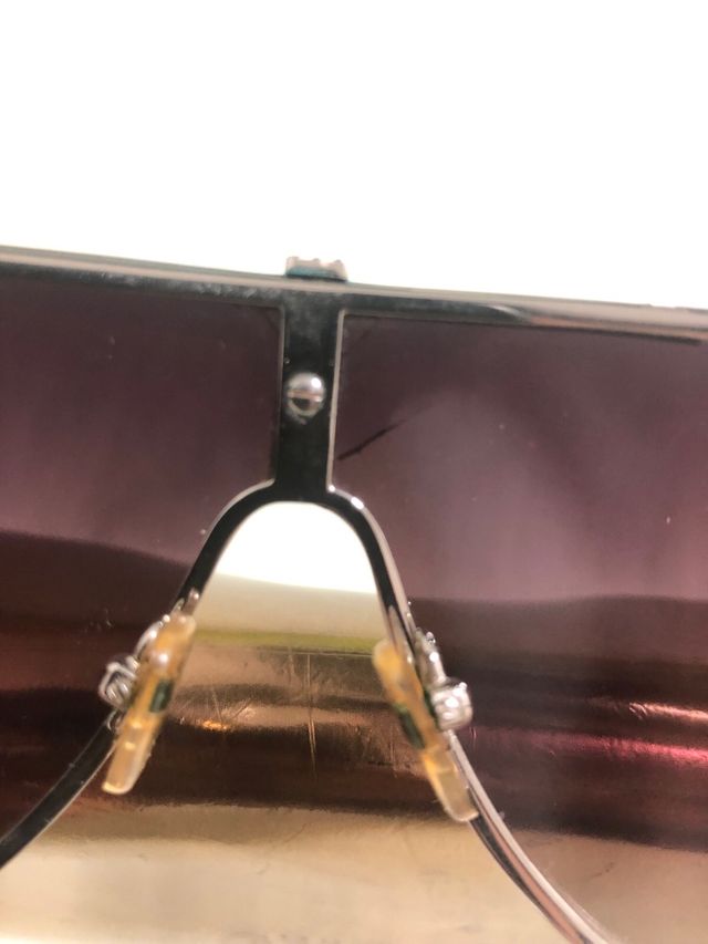 Gafas de sol Guess doradas