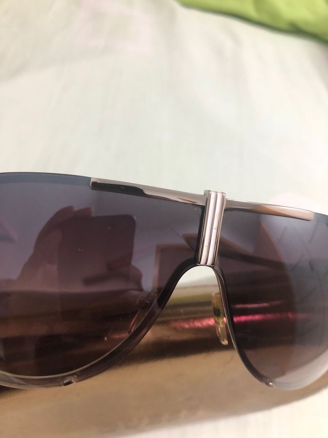 Gafas de sol Guess doradas