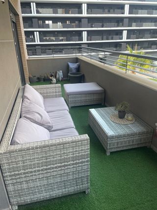 Sofá y mesa jardín - ratán gris