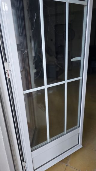 Ventana y puerta balcón