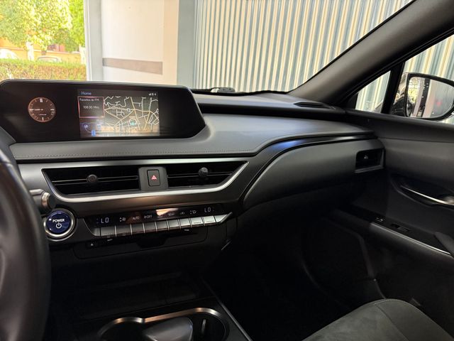 Lexus UX 2020