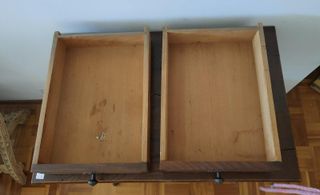 Mesa vintage estilo castellano con ruedas