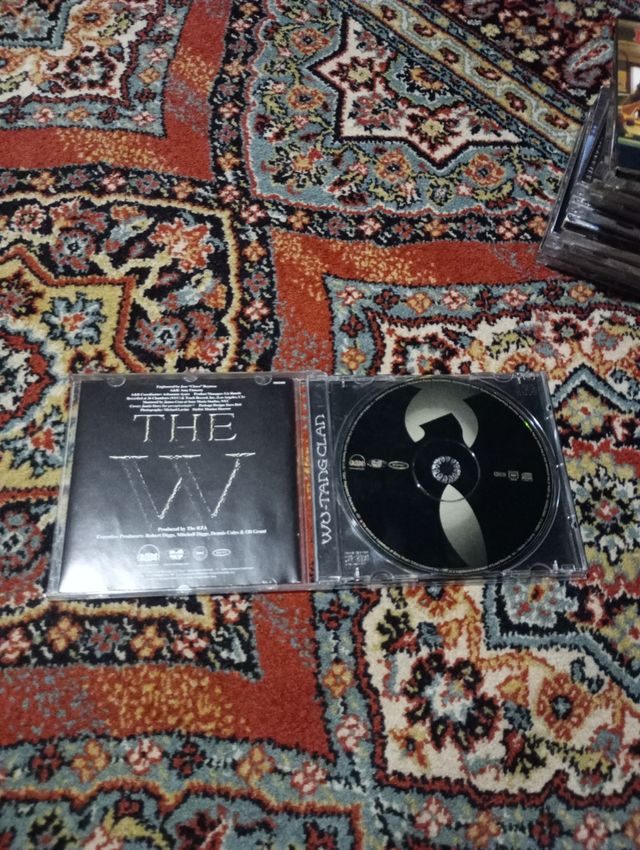 CD Wu-tang Clan. The W