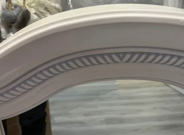 Espejo de madera lacado en blanco