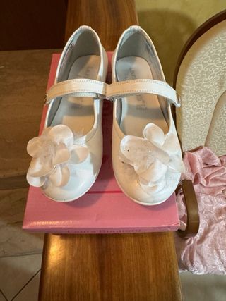 Scarpe bimba Laura Biagiotti bianche numero 33