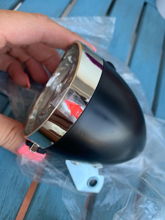 Sillín bicicleta+ foco LED + puños de manillar