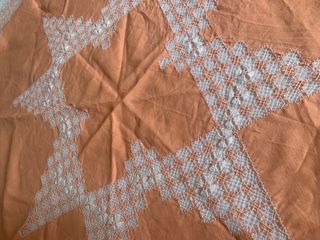 Mantel lino calado canario color salmon redondo