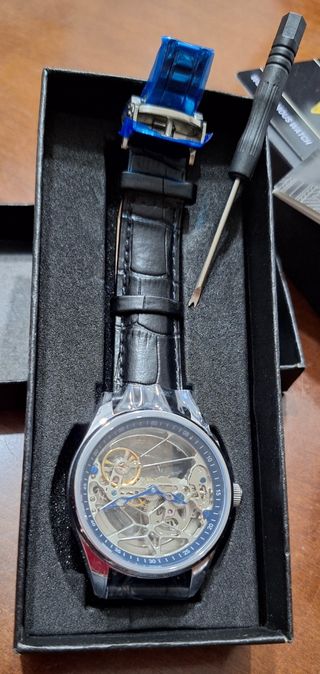 Reloj automático esqueleto