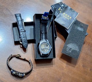 Reloj automático esqueleto