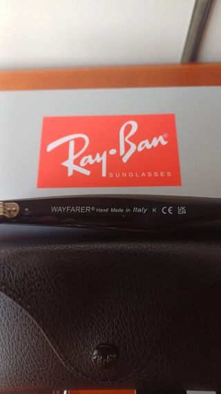 Ray-Ban: Gafas de sol clásicas