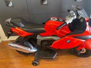Moto BMW K1300S niño