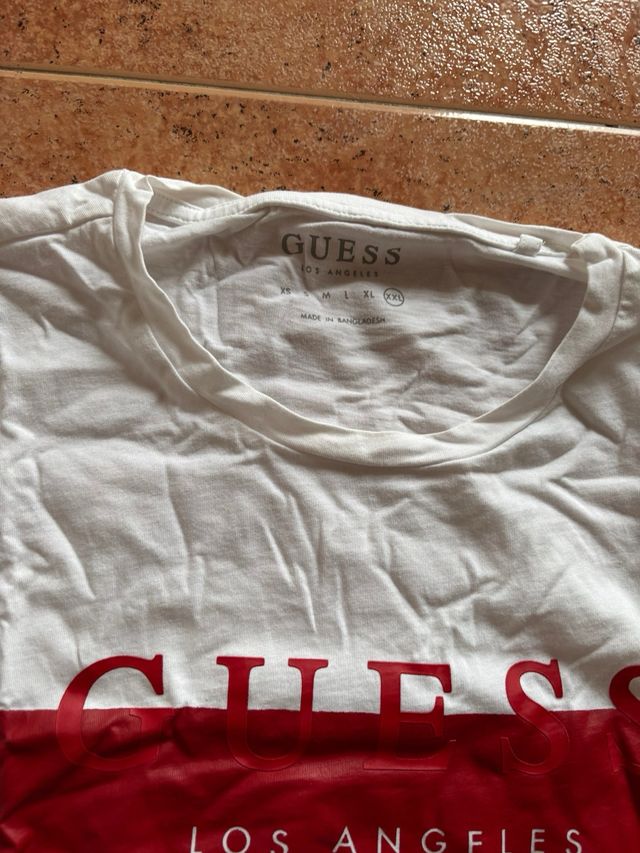 Camiseta Guess Blanca
Da poca talla
Como para L/XL