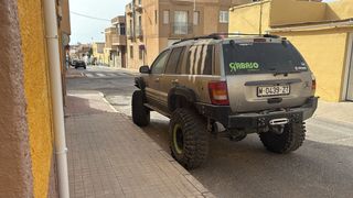 Jeep Grand Cherokee 2000 (NO CAMBIO por nada )