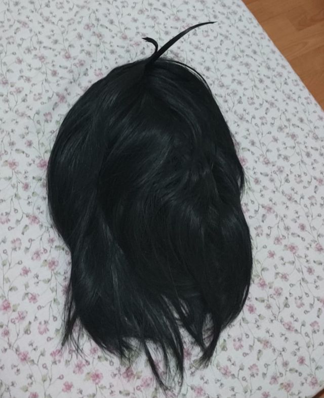 Varias pelucas de cosplay