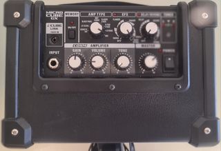 Roland Micro Cube GX Amplificador