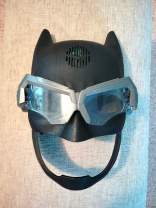 Máscara Batman con luz azul