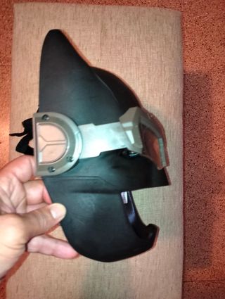 Máscara Batman con luz azul