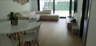 Alquiler apartamento con jardín