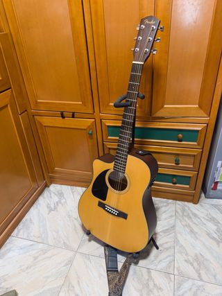 Guitarra Fender electroacústica zurda