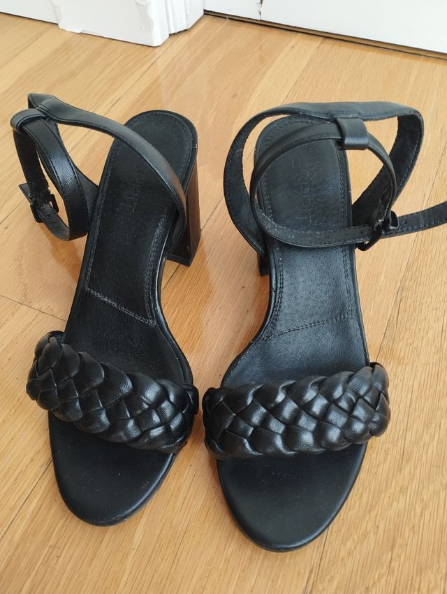 Sandalias tacón negras