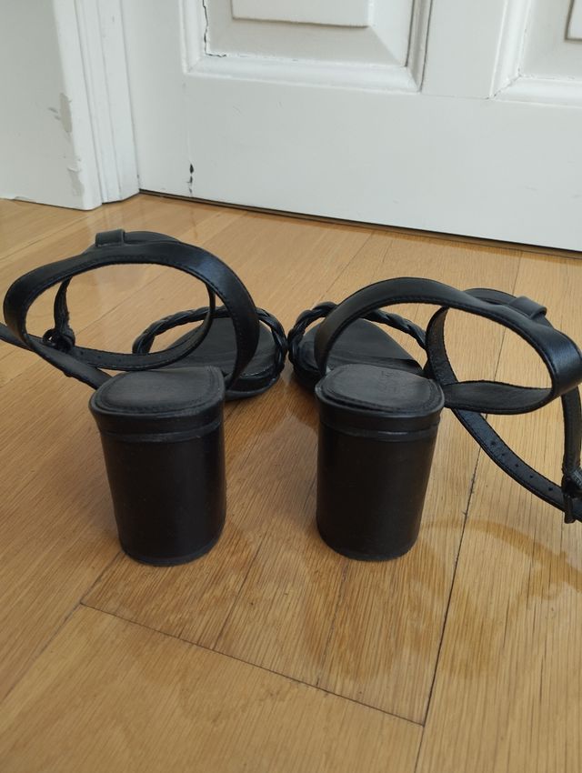 Sandalias tacón negras