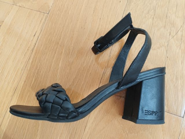 Sandalias tacón negras