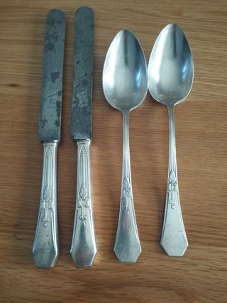 Cuchara y Cuchillo Menessees