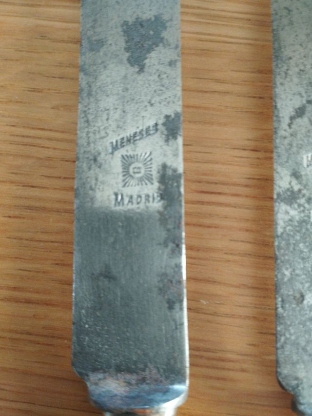 Cuchara y Cuchillo Menessees