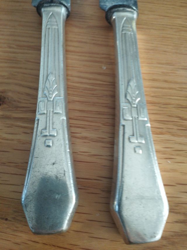 Cuchara y Cuchillo Menessees