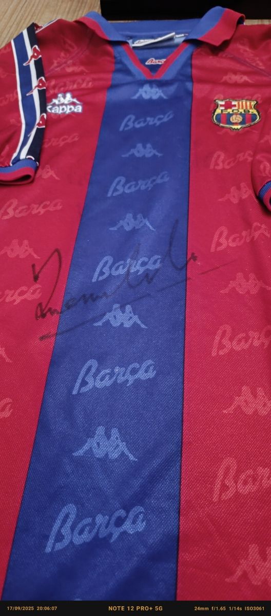 ULTIMI GIORNI Maglia e Pallone Barça firmato