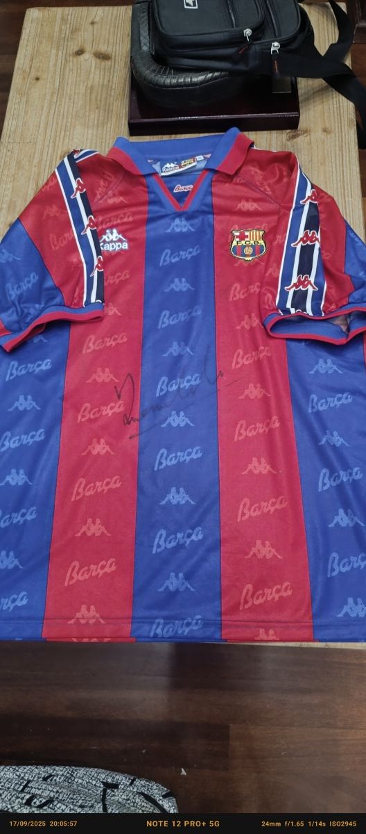 ULTIMI GIORNI Maglia e Pallone Barça firmato