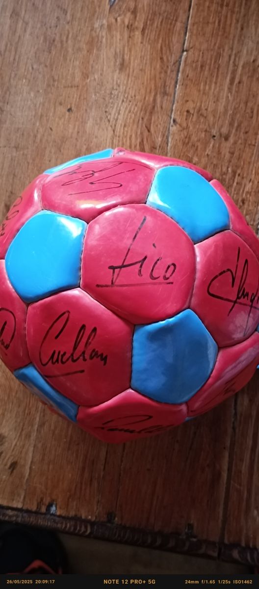 ULTIMI GIORNI Maglia e Pallone Barça firmato