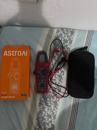 Multímetro AstroAI CM2KOR
