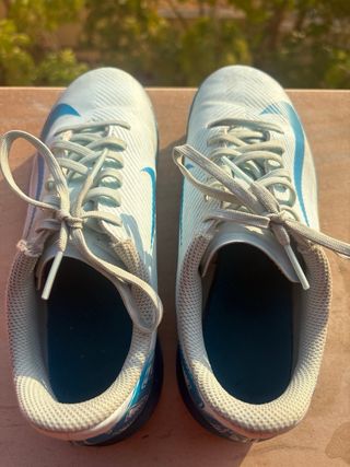 Zapatillas Nike niño - Fútbol talla 33