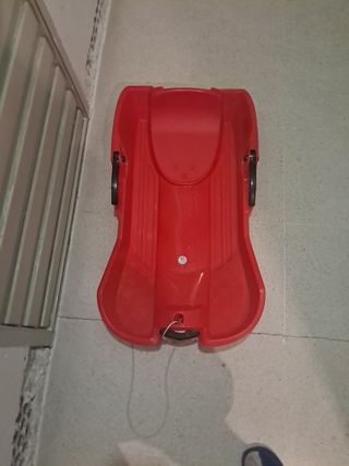 Trineo nieve infantil rojo