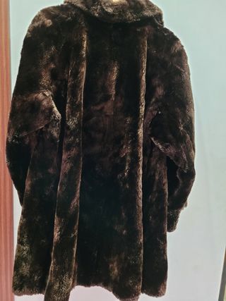 Abrigo marrón piel sintética