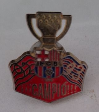 Pack FC Barcelona vintage: llaveros, pins y bolí