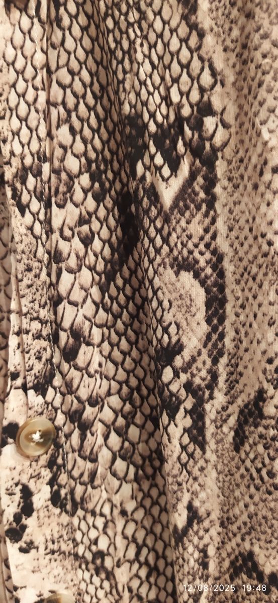 Camisa serpiente marrón-negro