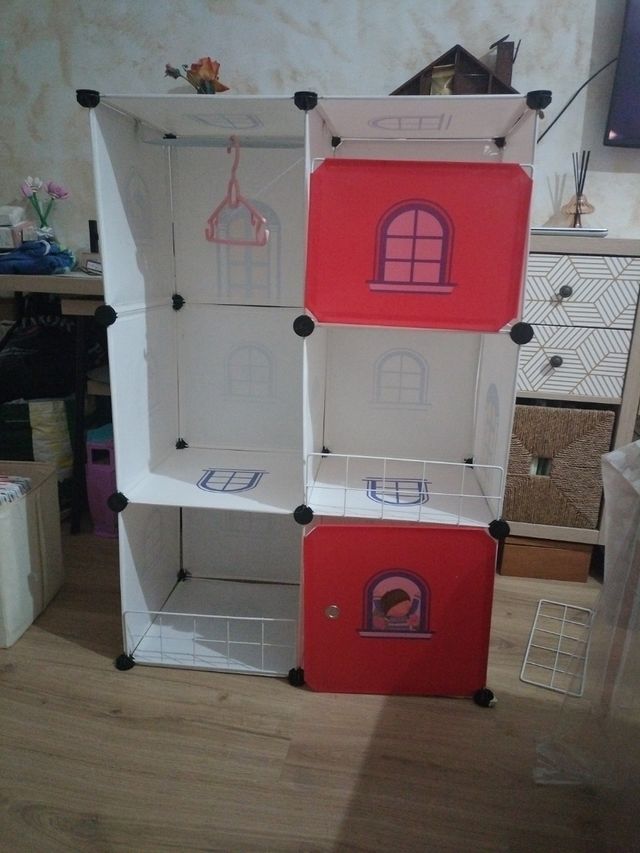 Roupeiro infantil portátil