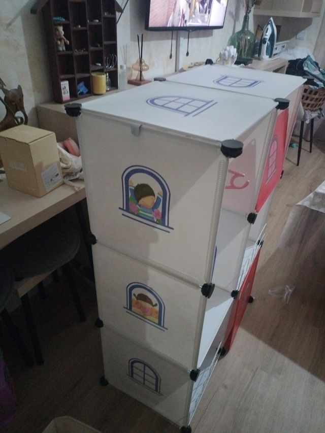 Roupeiro infantil portátil