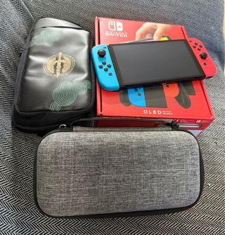 Nintendo Switch OLED - Azul y Rojo