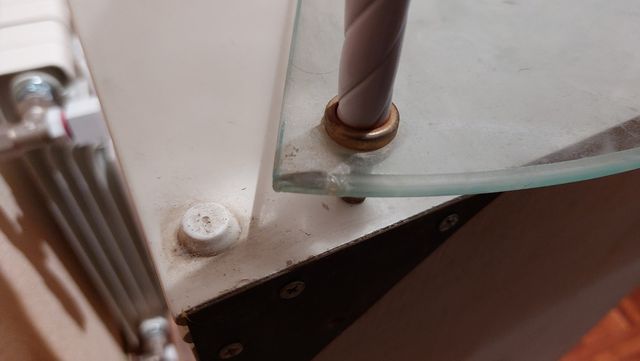 Estantería de esquina de 3 baldas.