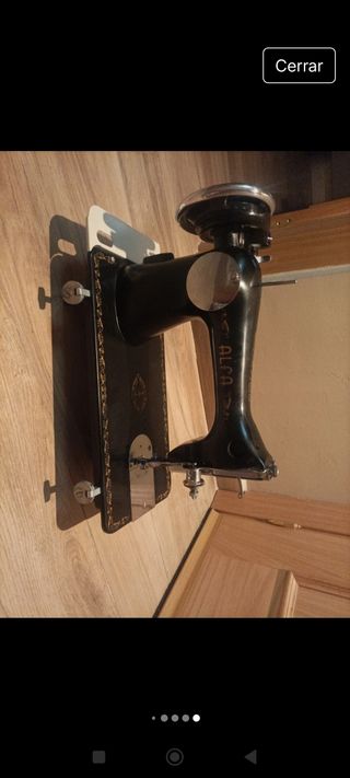 Máquina coser antigua