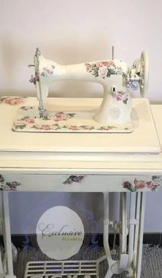 Máquina coser antigua