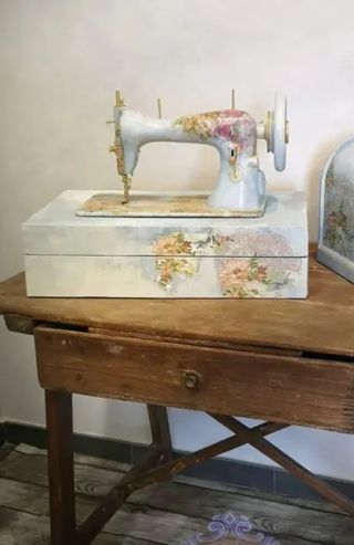 Máquina coser antigua