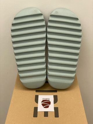 Yeezy Slide “Salt” talla 46